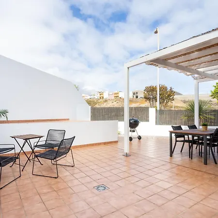 De 4 Dormitorios, Con Vista Mar - Casa Maravilla Villa *