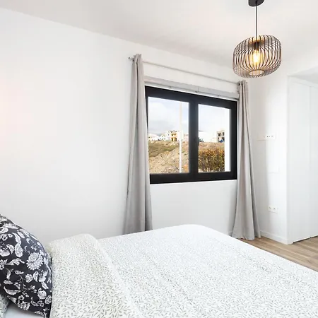De 4 Dormitorios, Con Vista Mar - Casa Maravilla Villa Los Silos
